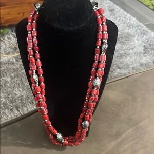 Vintage 3 strand coral and diver tone Red Beaded Necklace
